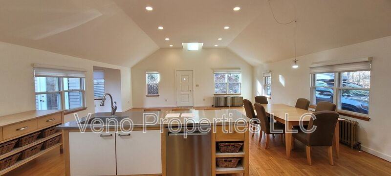 16 Maple Ave - Photo 6 of 35