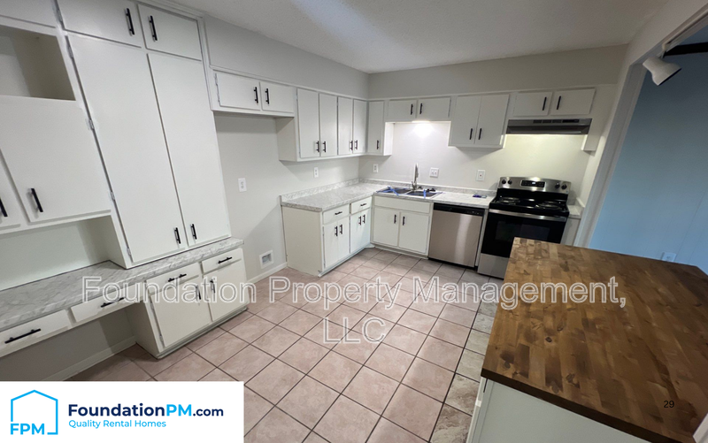 3655 Haughton Ln #1UNIT2 - Photo 3 of 34