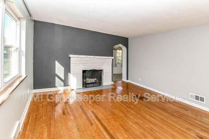 5618 Leumas Rd - Photo 5 of 48