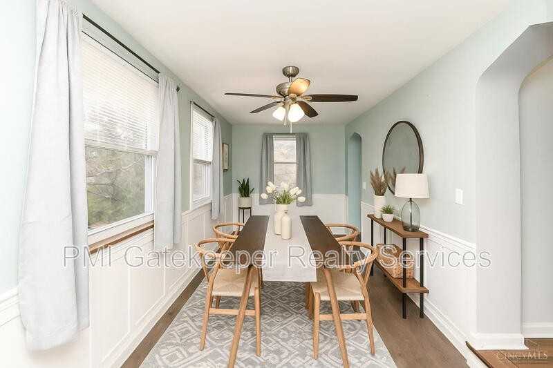 5618 Leumas Rd - Photo 6 of 48