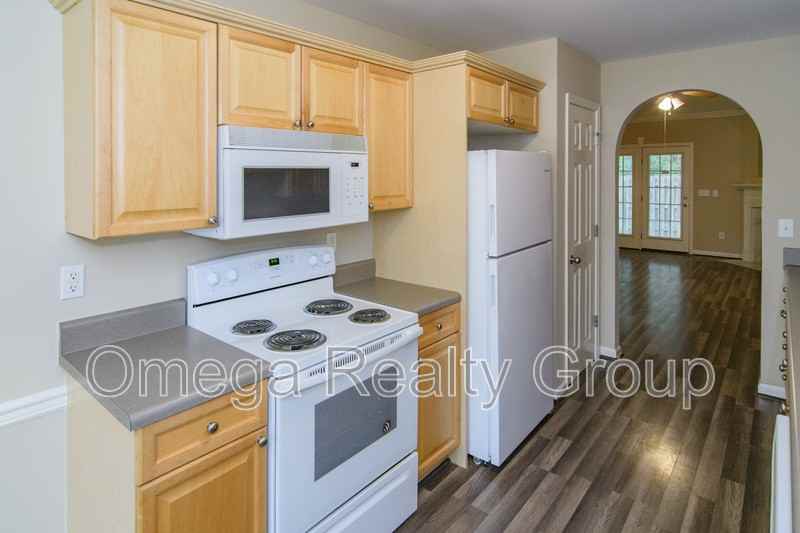 112 Hayesbury Ln - Photo 7 of 32