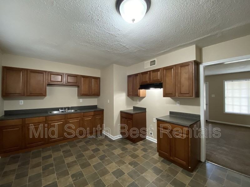 3072 Audrey Cv - Photo 3 of 13