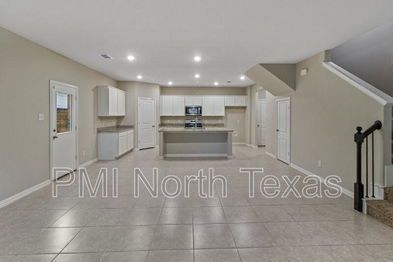 3839 Barnett Rd - Photo 4 of 16