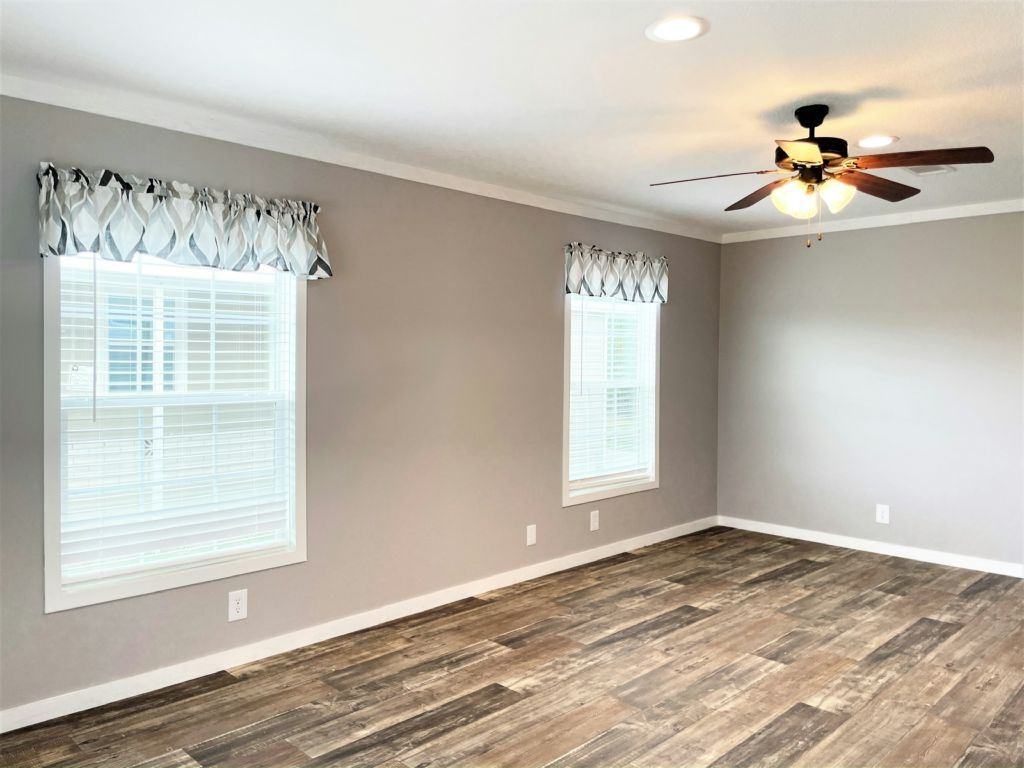 10893 Sw 30th Ave - Photo 2 of 34