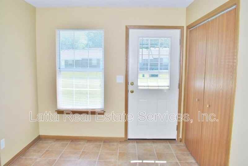 320 E Benning St - Photo 4 of 9