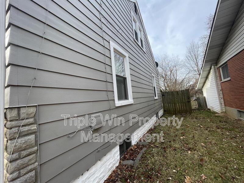 19 S Schlueter Ave - Photo 4 of 38