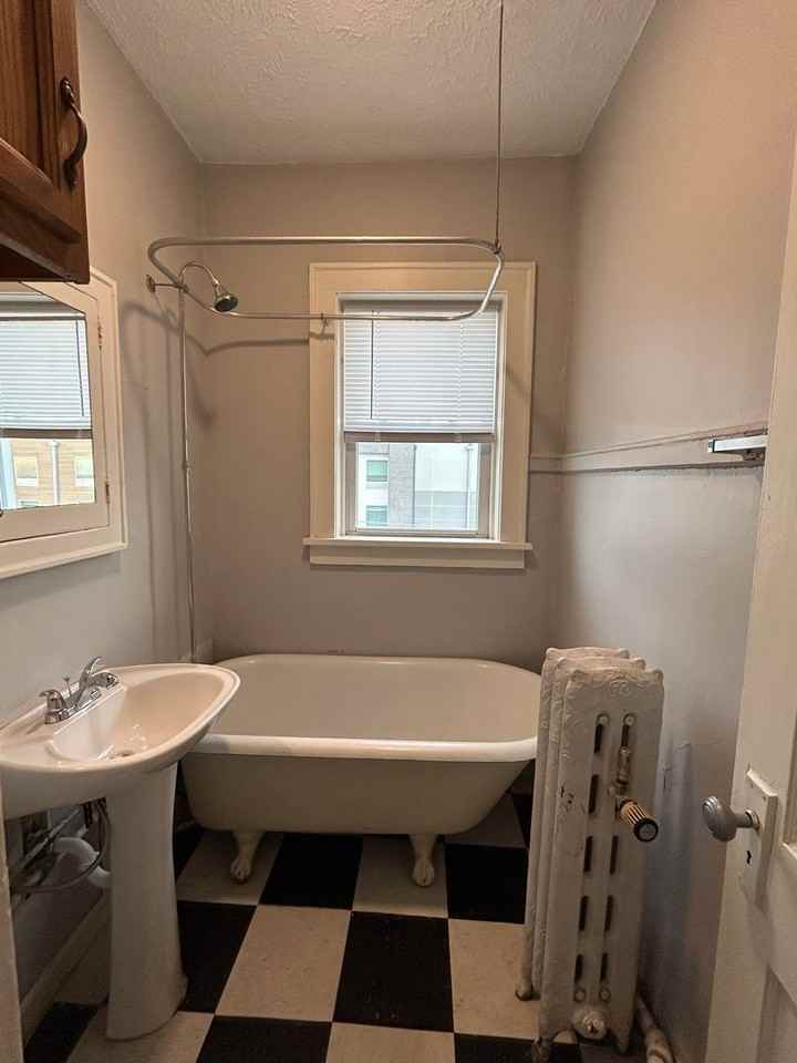 2464 Harney St #33 - Photo 6 of 9