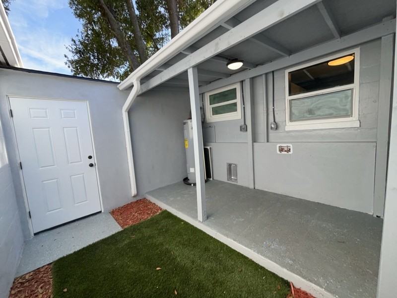 561 Raleigh St - Photo 4 of 21