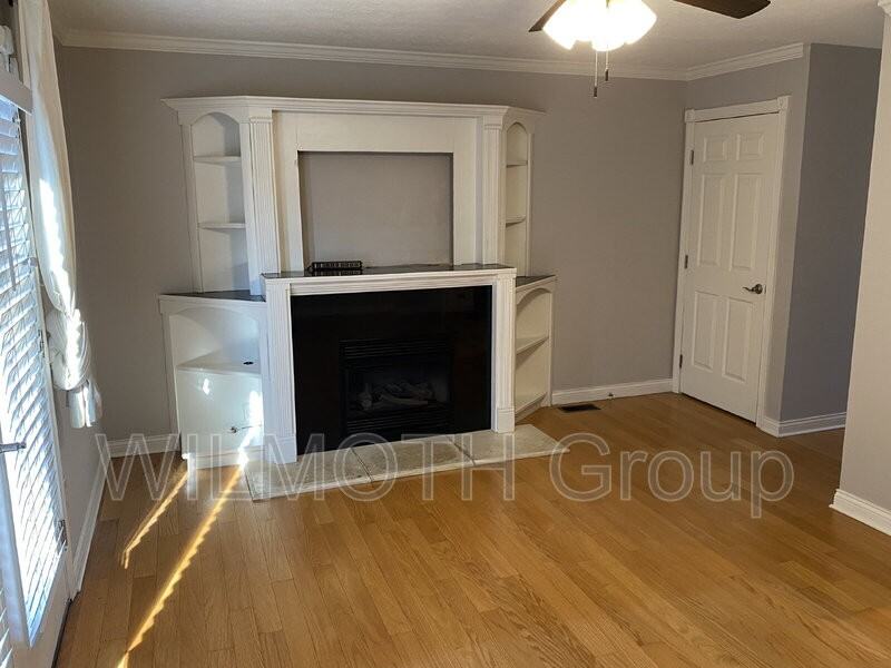 1026 N New Jersey St - Photo 4 of 13