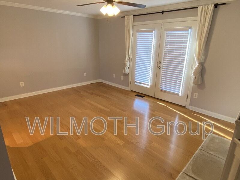 1026 N New Jersey St - Photo 5 of 13