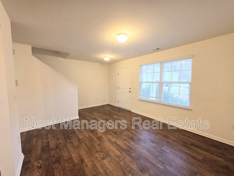 331 Botanical Ct - Photo 3 of 25