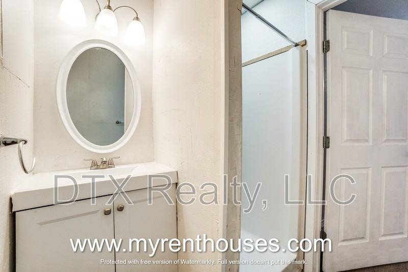 5869 Bluffman Dr - Photo 7 of 10