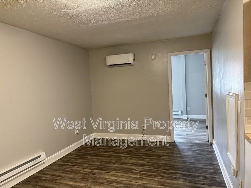 852 Mercer St #6 - Photo 2 of 9