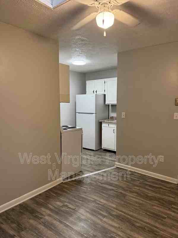 852 Mercer St #2 - Photo 3 of 11