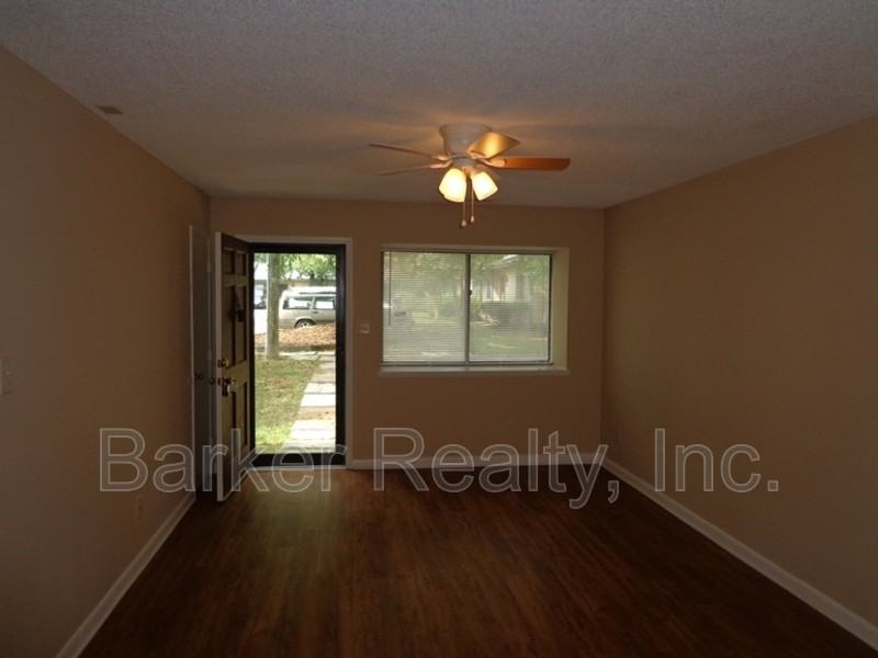 4520 N New Hope Rd - Photo 2 of 9