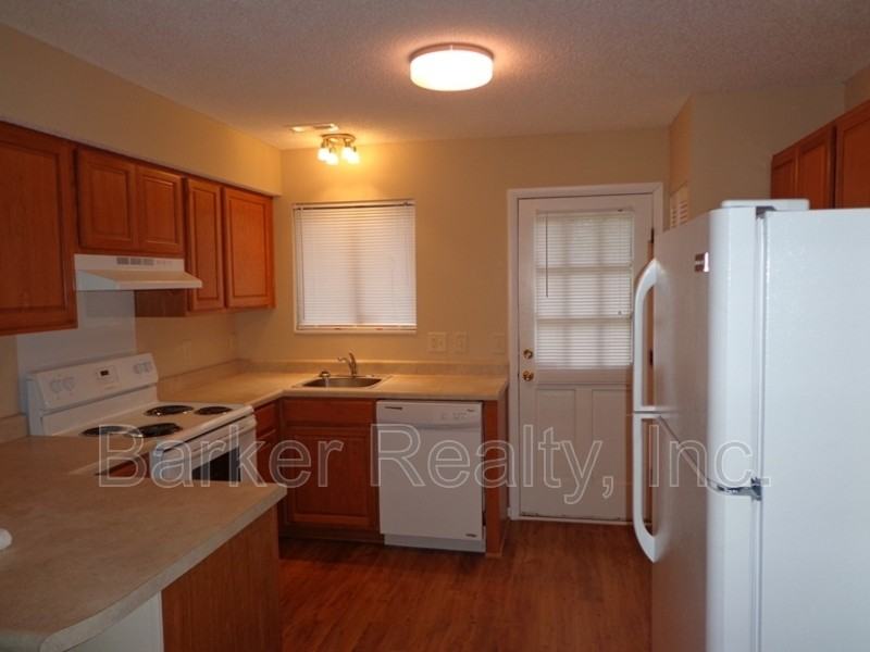 4520 N New Hope Rd - Photo 3 of 9