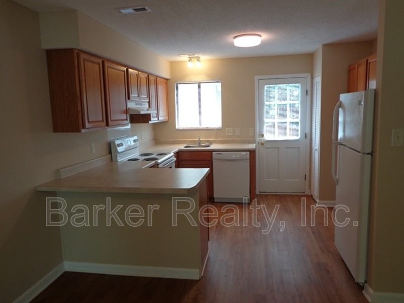 4520 N New Hope Rd - Photo 4 of 9