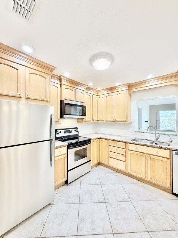 2701 56th Ln N - Photo 6 of 50