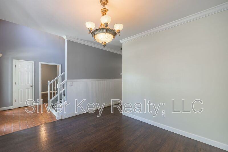 1725 Brookwood Dr Ne - Photo 7 of 36