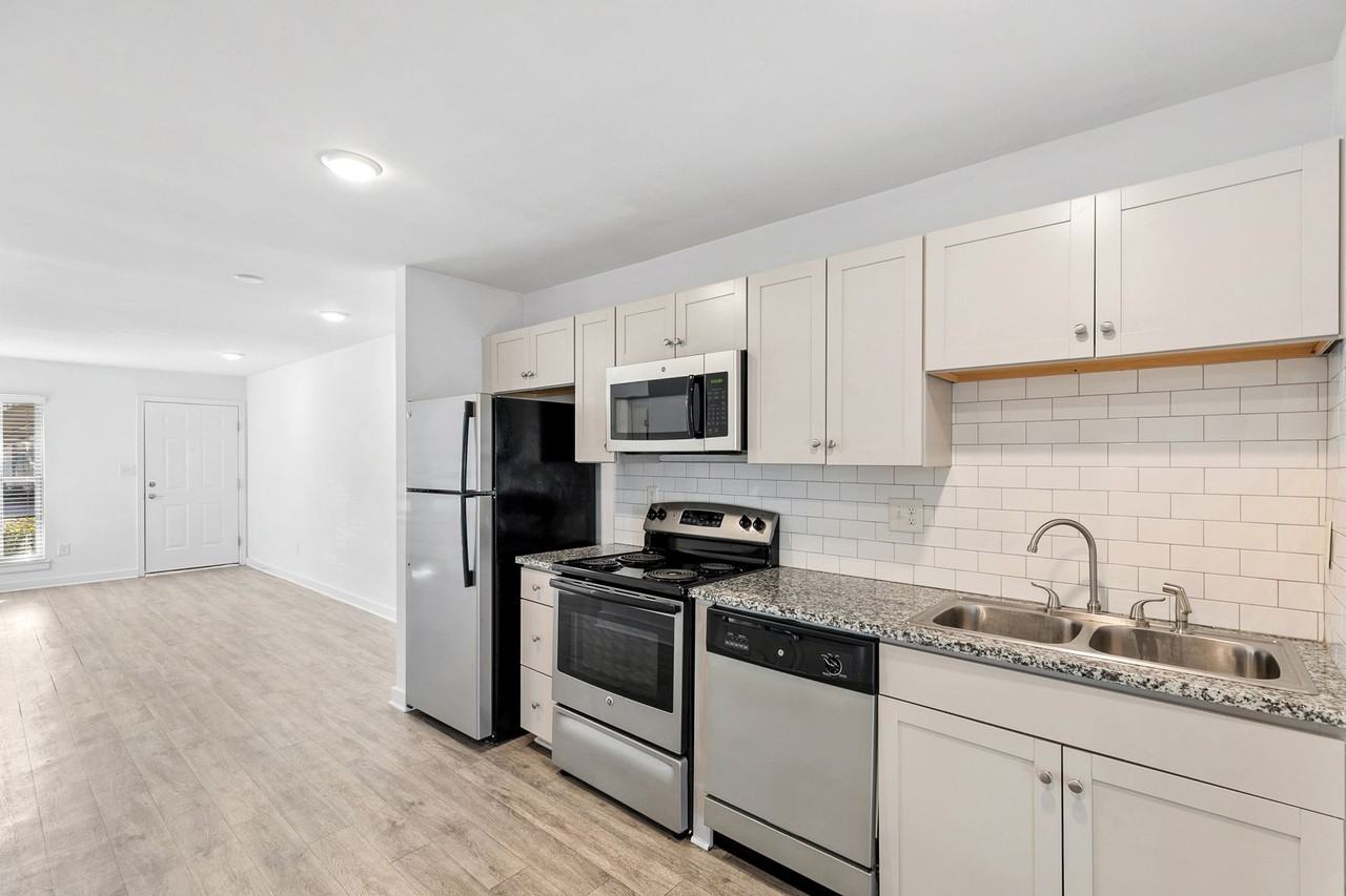 Idlewild - Photo 7 of 10