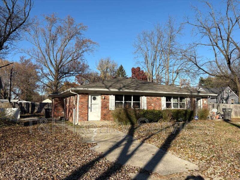 1520 East Stoproad - Photo 3 of 15