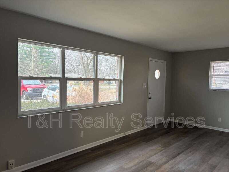 1520 East Stoproad - Photo 6 of 15