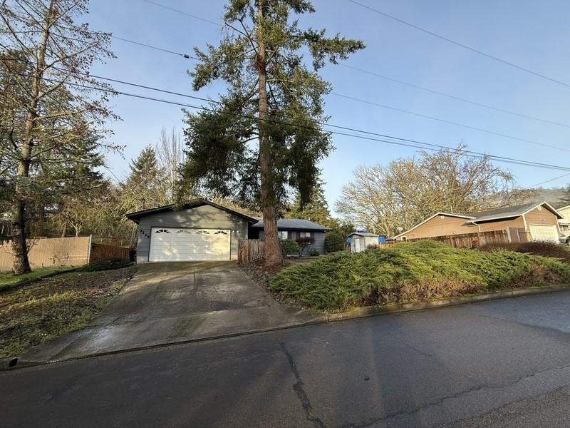 2134 Nw Watters St - Photo 2 of 32