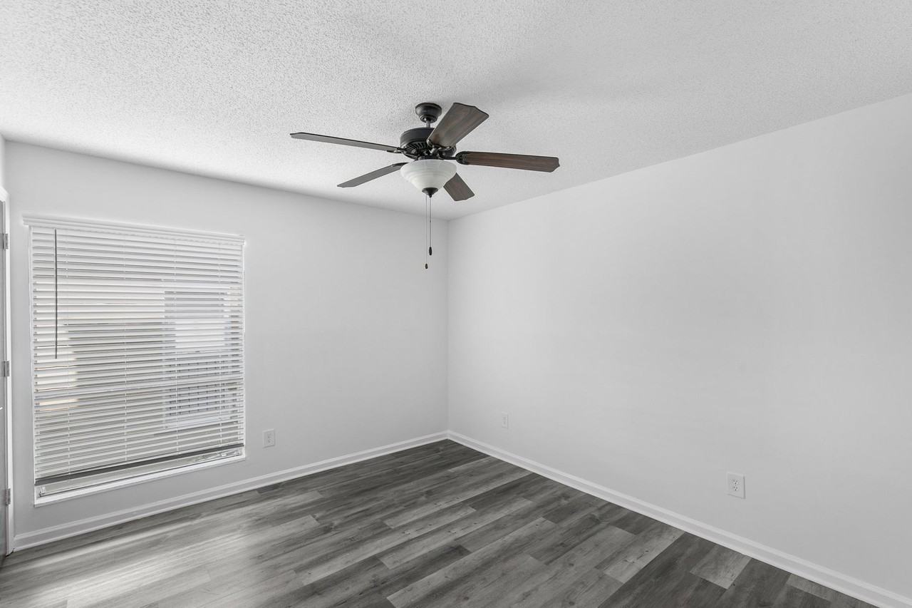 Carolisa - Photo 5 of 7