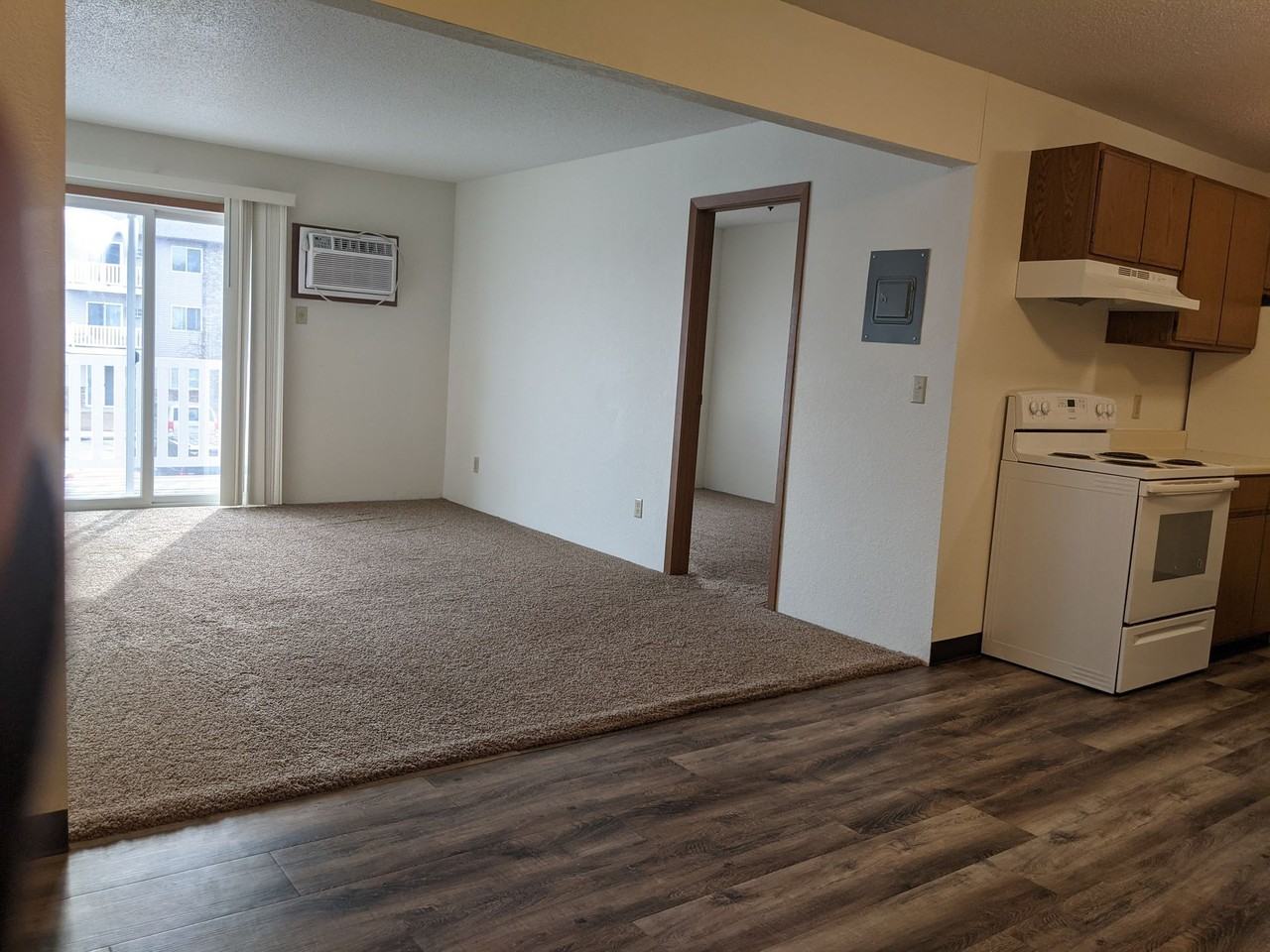 Landview Apartments - Photo 3 of 39