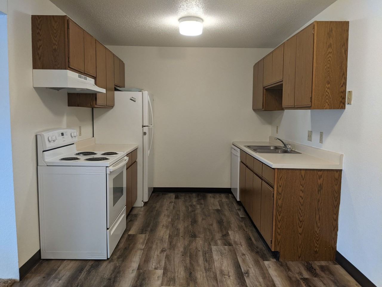 Landview Apartments - Photo 4 of 39