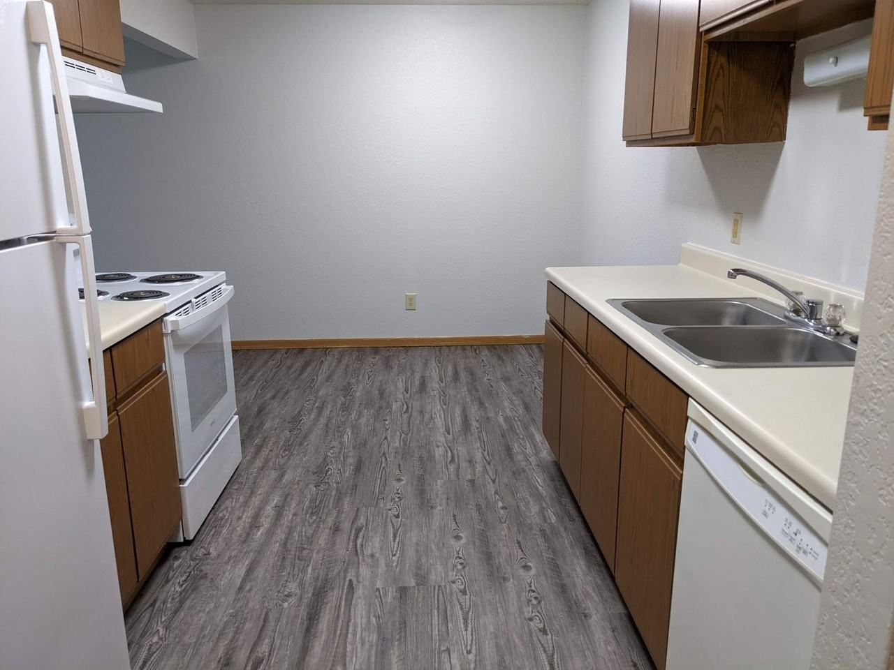 Landview Apartments - Photo 6 of 39