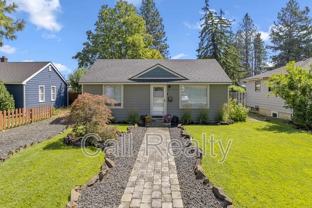 5424 N Oak St - Photo 1 of 1