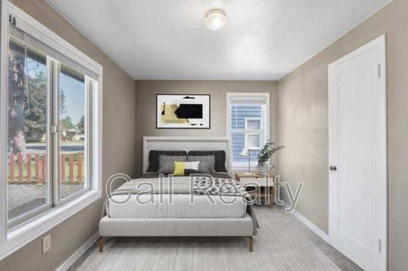 5424 N Oak St - Photo 7 of 10