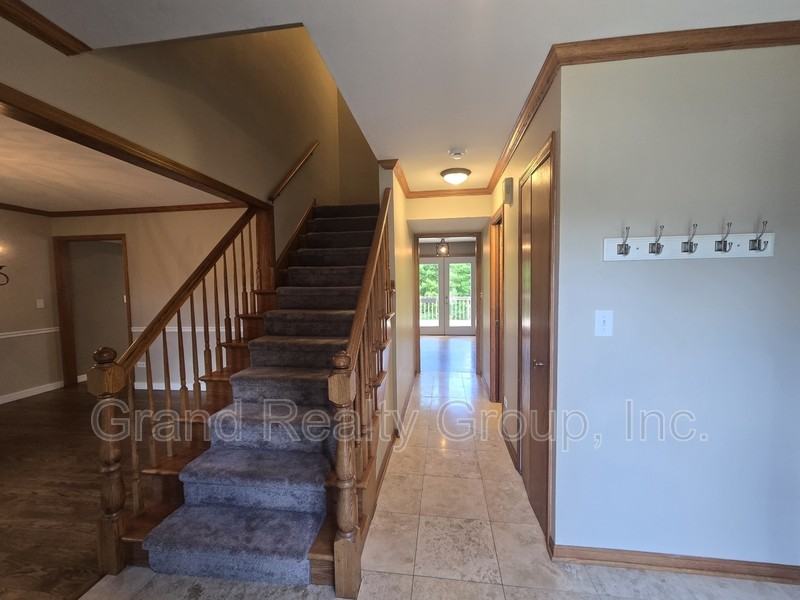 1565 Old Barn Cir - Photo 2 of 30