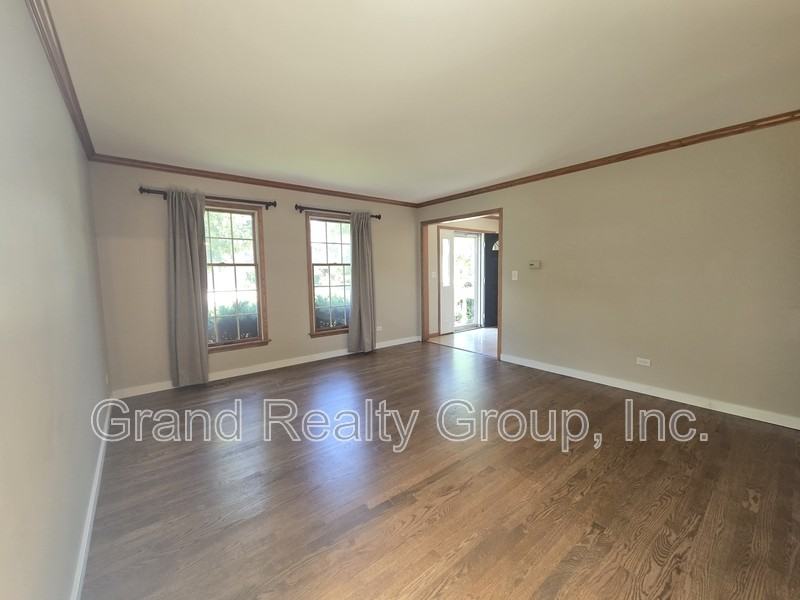 1565 Old Barn Cir - Photo 4 of 30