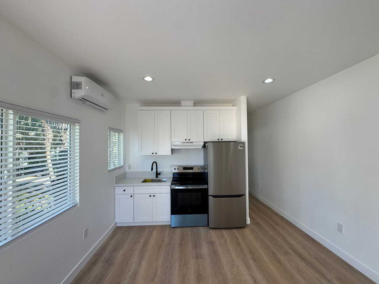 2225 San Anseline Ave - Photo 2 of 8