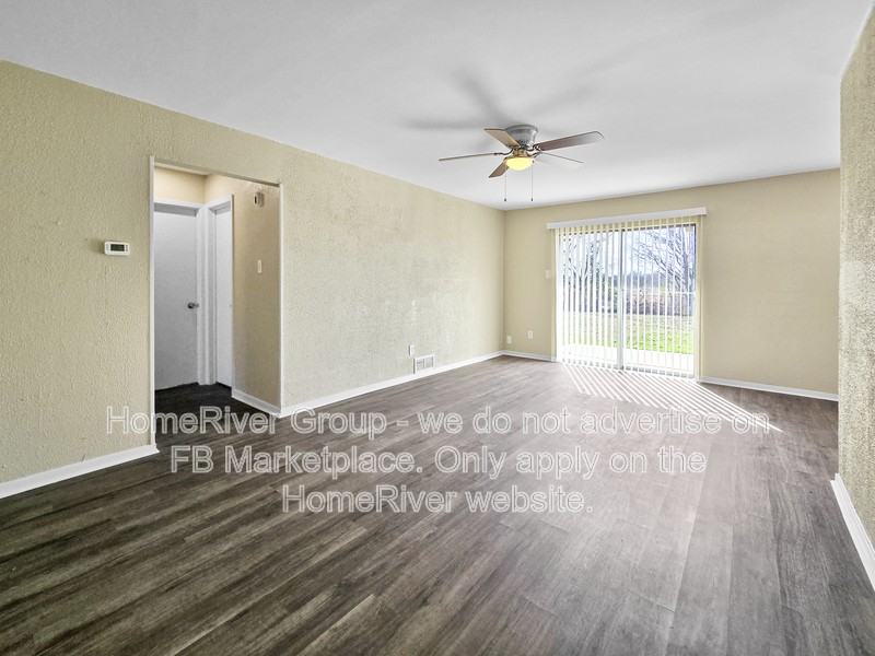 7453 Darien St - Photo 6 of 25