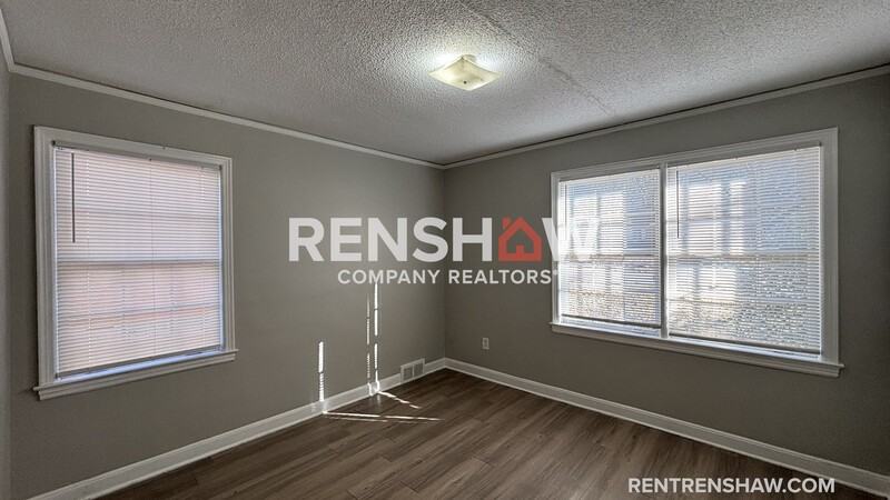 1445 Fox St - Photo 4 of 18