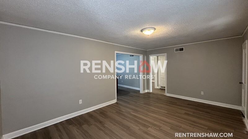 1445 Fox St - Photo 7 of 18