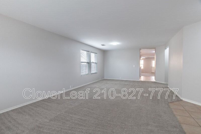 3011 Pedernales Dr - Photo 6 of 34