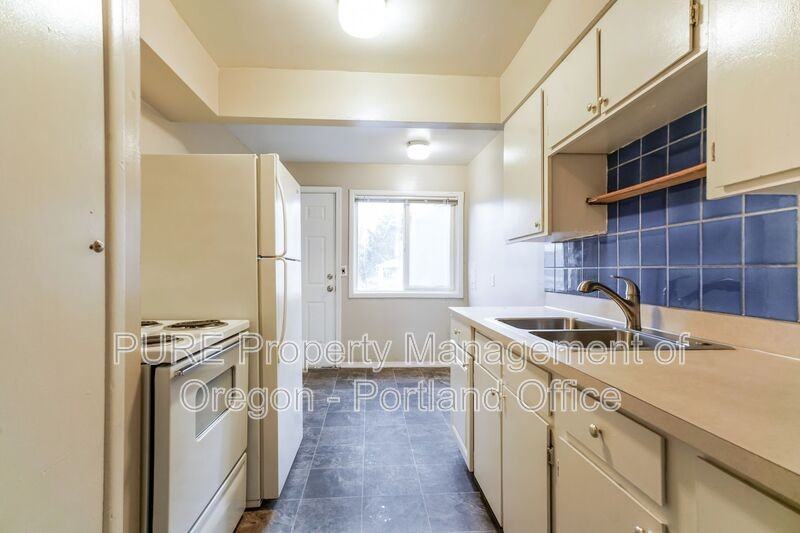 7008 N Amherst St #2 - Photo 7 of 19