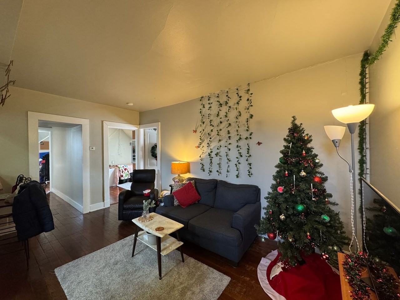 2441 Ohio Ave - Photo 5 of 47