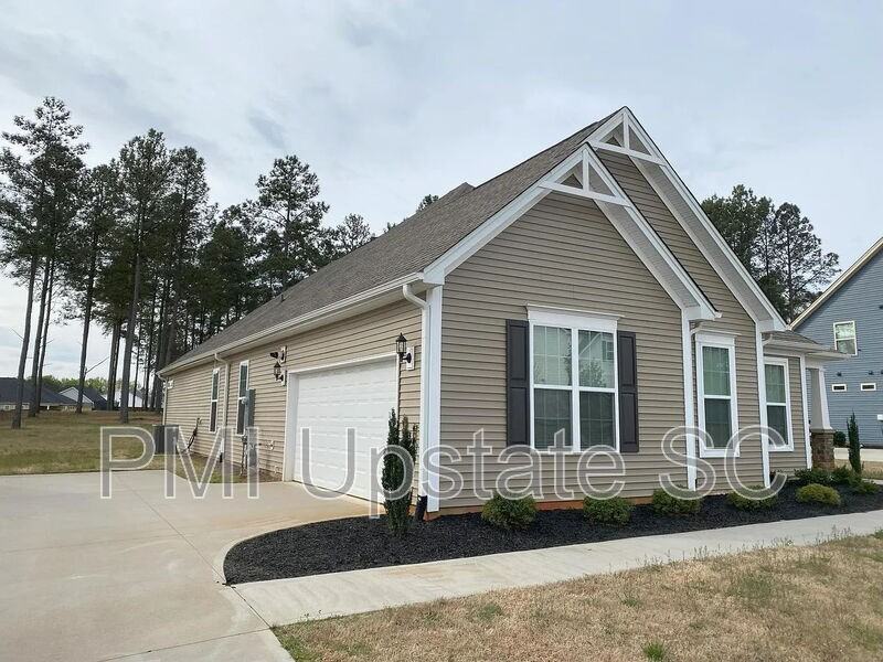 206 Providence Farm Dr - Photo 2 of 7