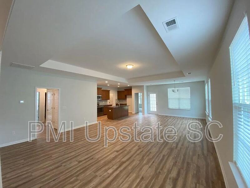 206 Providence Farm Dr - Photo 3 of 7