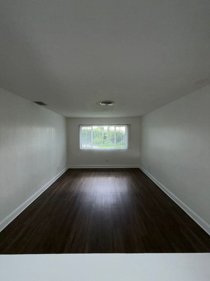 4701 Ironwood Way - Photo 6 of 17