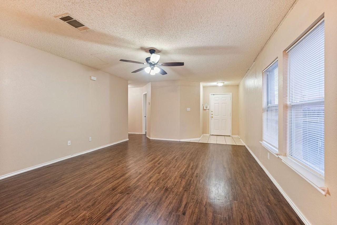 1236 Hughmont Dr - Photo 6 of 18