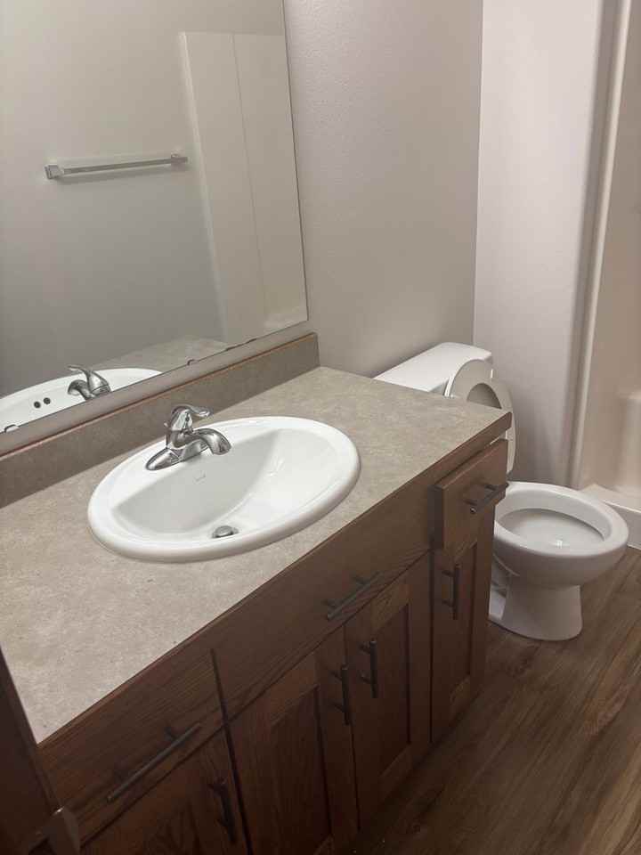 975 30th Ave W - Photo 4 of 6