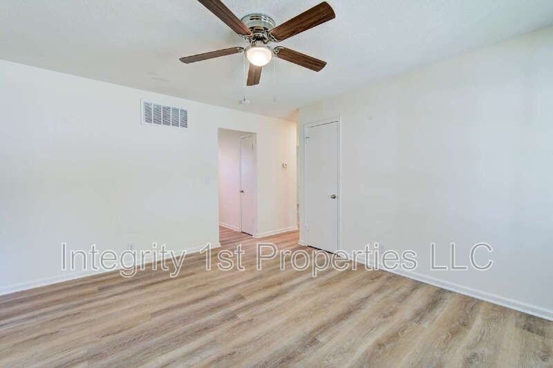 9002 Bayless Rd - Photo 2 of 14