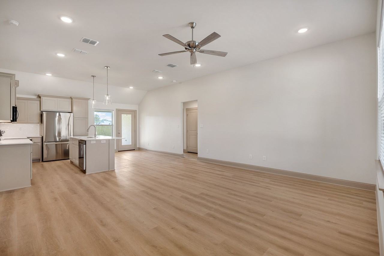 3195 Dogwood Park Ct - Photo 2 of 23