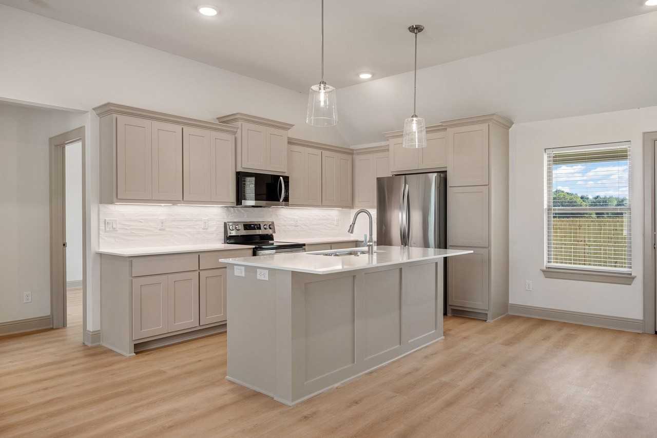 3195 Dogwood Park Ct - Photo 3 of 23